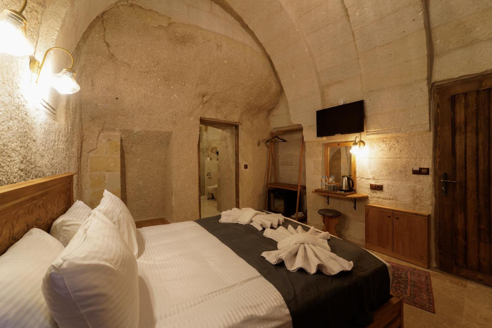 Escape Cave Otel *
