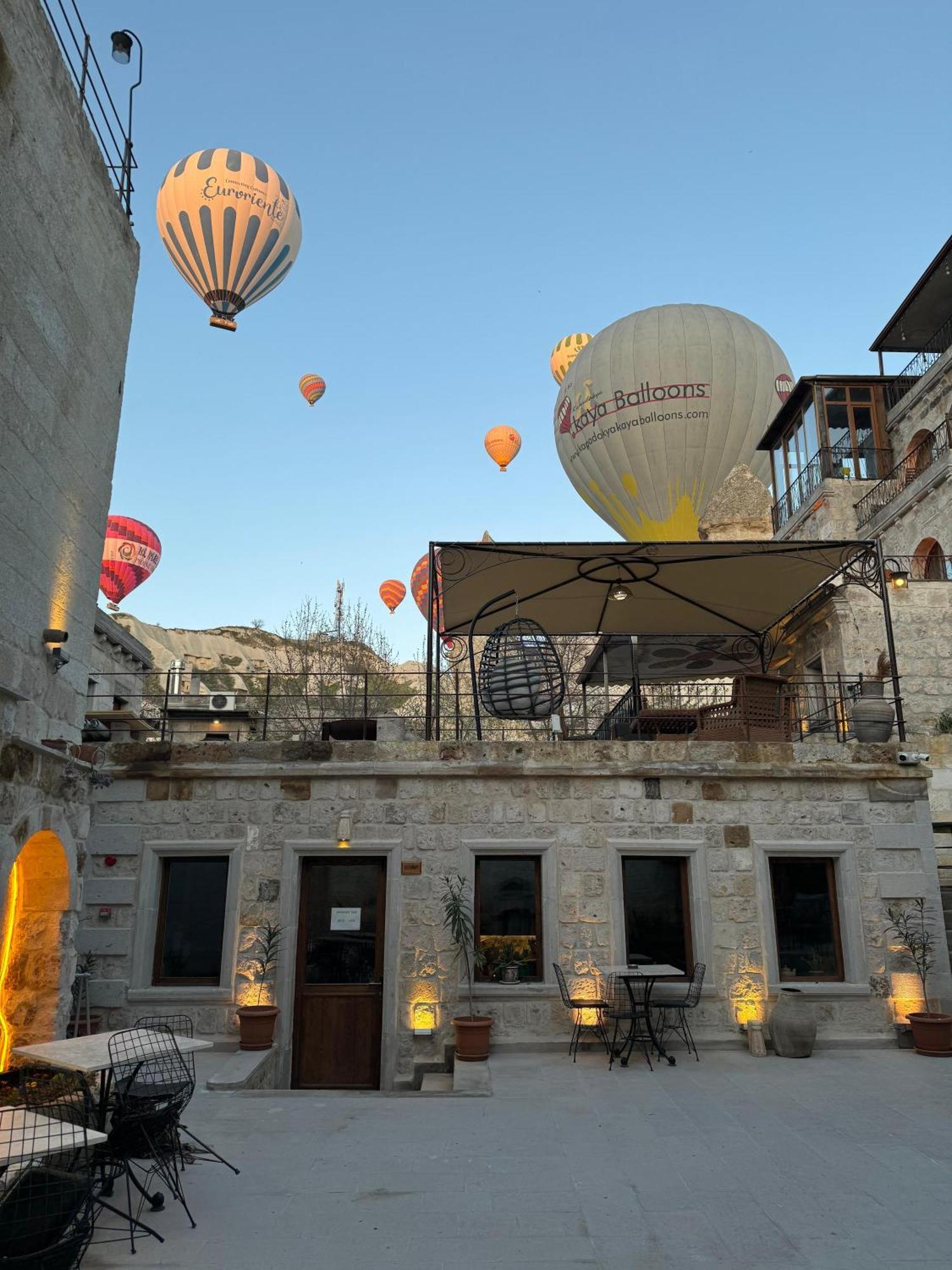 Escape Cave Otel